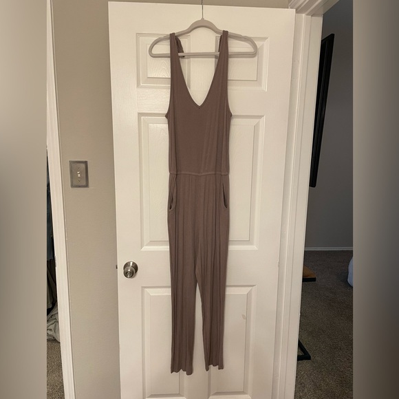 Mocha jumpsuit - Size M - Picture 1 of 3